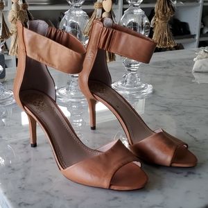 Vince Camuto Heeled sandal